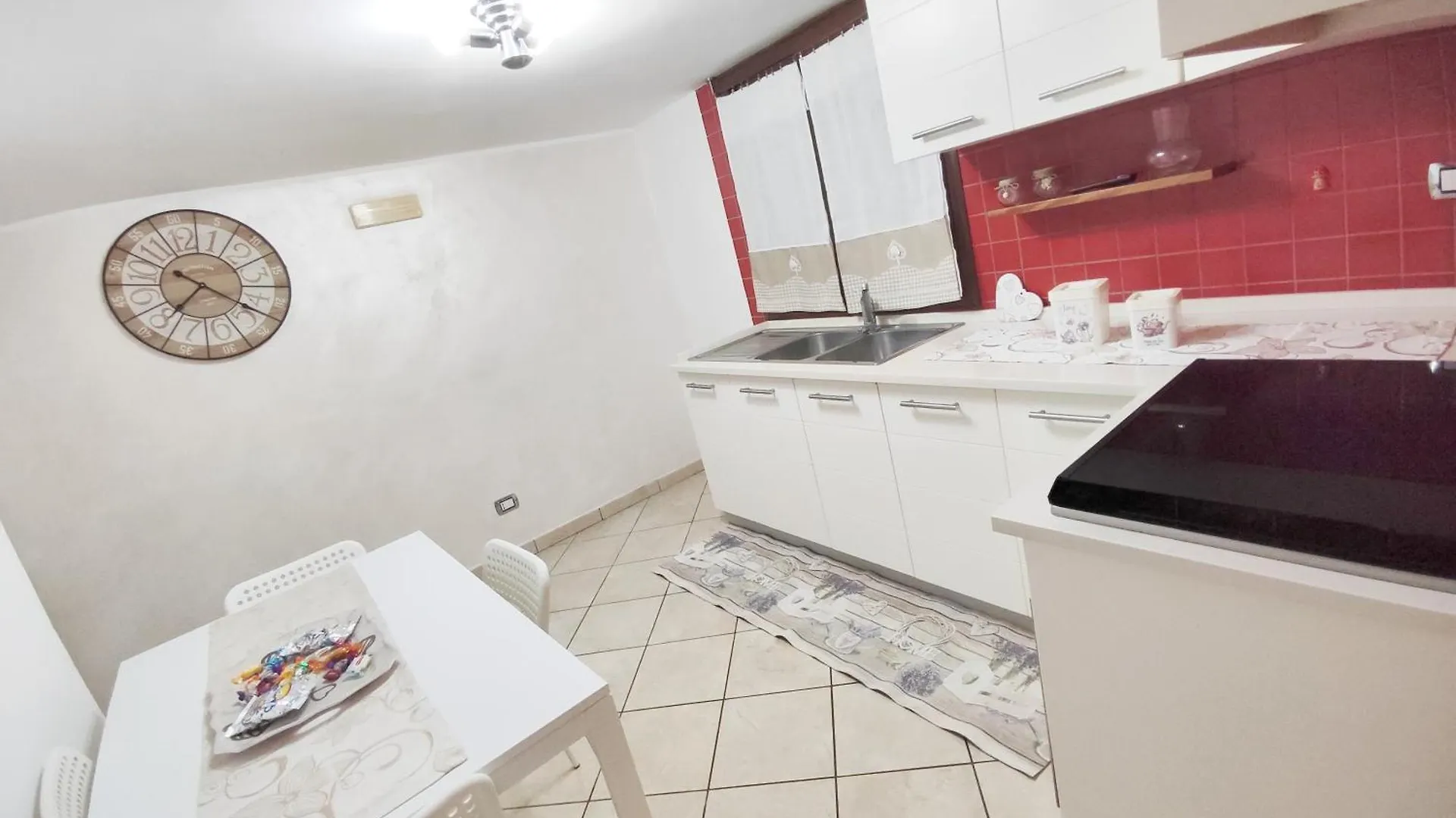Anto'S House Apartment Avola 0*,  Italy